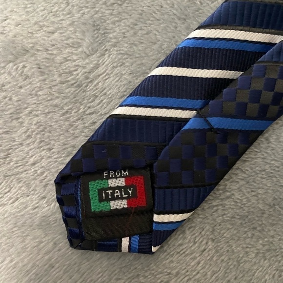 Men’s Tie 100% Micro-Fiber Brand Q - Picture 6 of 7